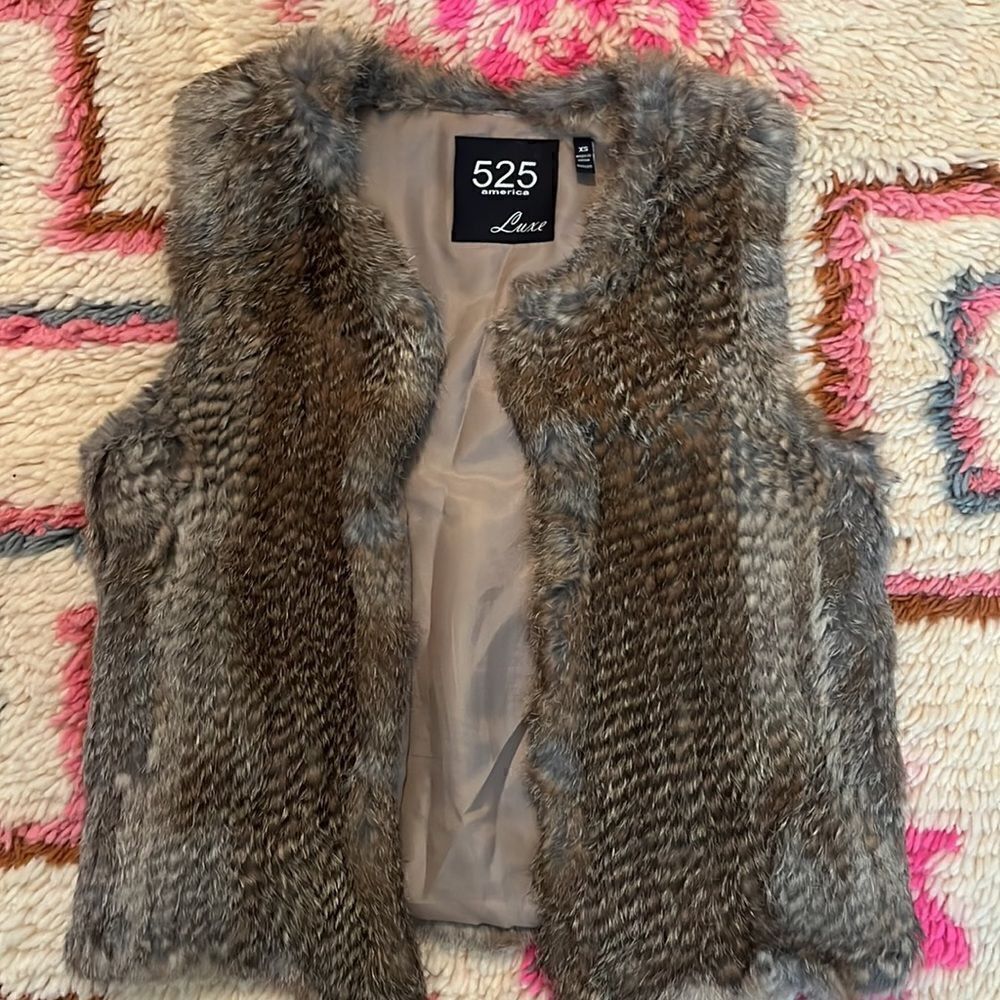 Rabbit Fur Cropped Vest  - Picture 2 of 6